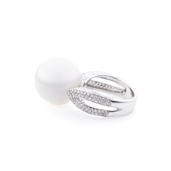 “Full Moon”- Magnificent South Sea Pearl and Diamond Ring R0046