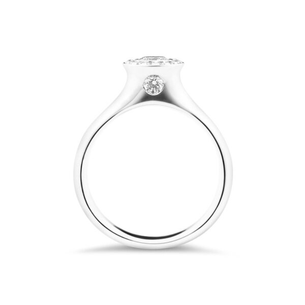 “Mannequin” Classic Diamond Engagement Ring R0084