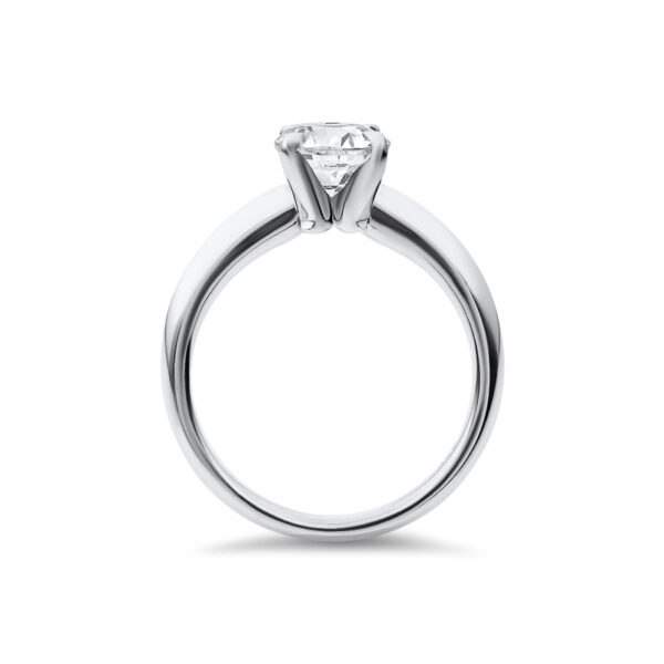 Round Solitaire 4 Claw Diamond Engagement Ring